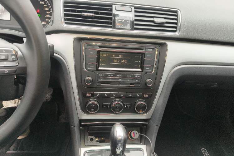 Used Volkswagen Passat 2015 1.8TSI DSG Prestige Edition