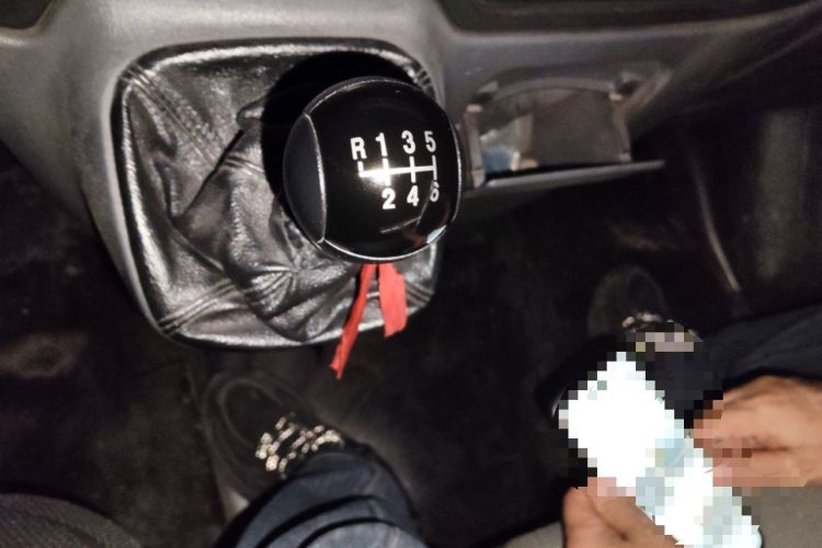 Used Ford Transit Custom 2013 2.4T Diesel Economical Long-Wheelbase Mid-Roof China IV Standard