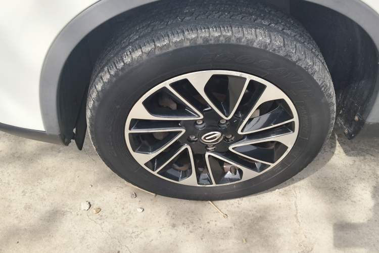 Used GAC Trumpchi GS4 2017 235T Automatic Two-Wheel Drive Elite Edition Left Front Wheel Hub