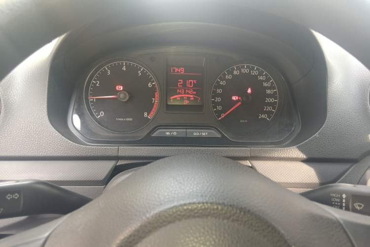 Used Volkswagen Jetta 2013 1.6L Manual Fashion Edition
