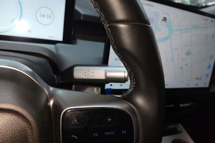 Used AION Y 2023 Plus 510 Smart Edition Gear Lever