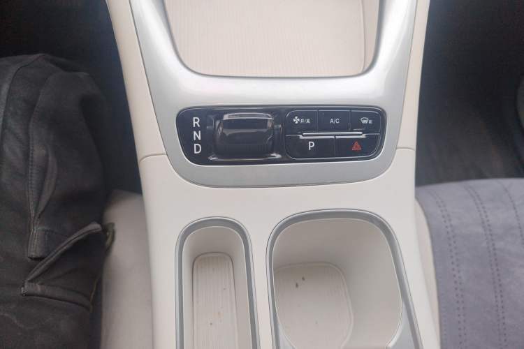 Used Geely Galaxy Geome 2025 310km Youth Edition Gear Lever