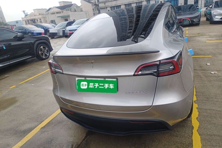 Used Tesla Model Y 2023 High-Performance All-Wheel-Drive Version
