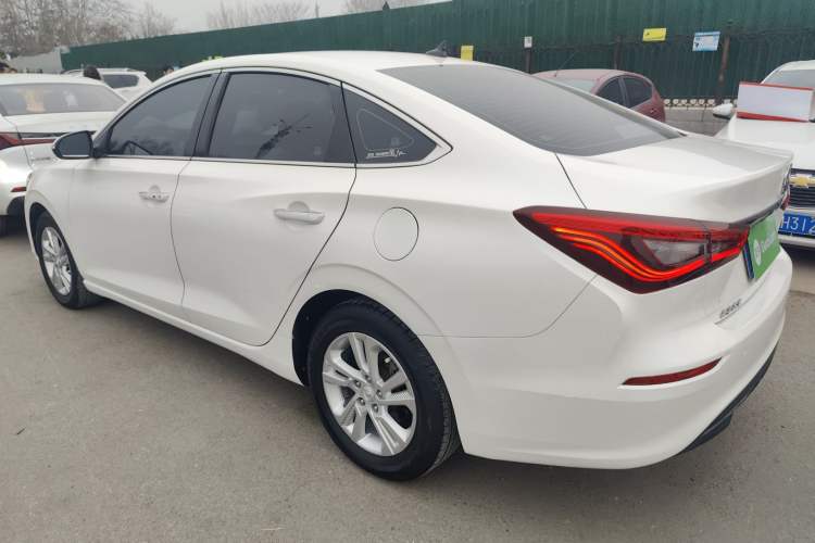 Used Changan Eado 2019 High-Energy Edition 1.6L GDI Manual Pioneer Model China VI Standard