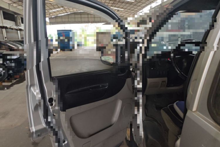 Used FORTHING Lingzhi 2016 V3 1.5L 7-Seater Standard Model China V Emission Standard
