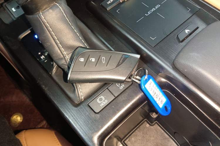 Used Lexus ES 2020 200 Excellence Edition
