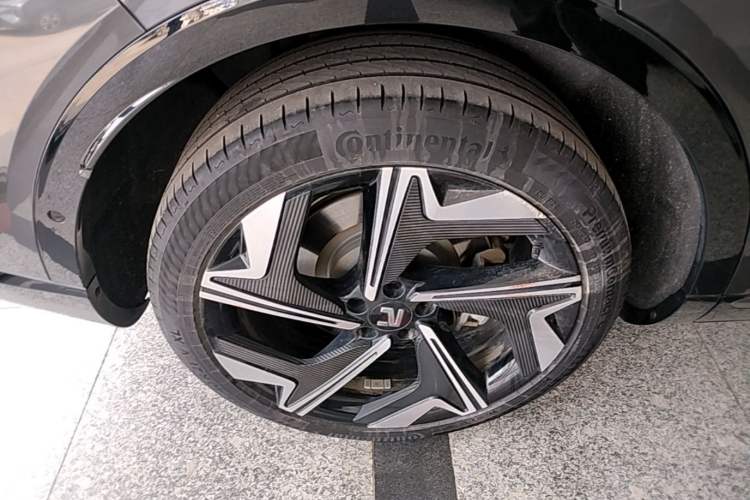 Used Rising R7 2024 Advanced Edition
