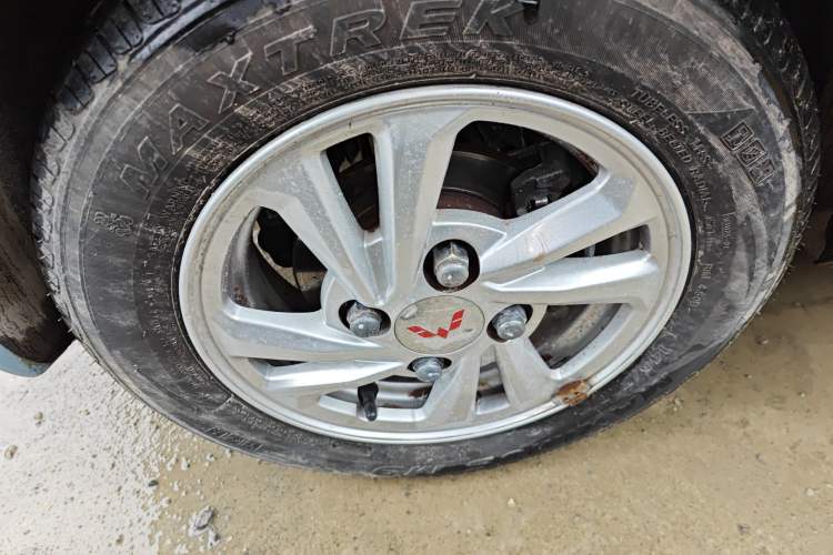 Used Wuling Hongguang MINIEV 2020 Enjoyment Model Lithium Iron Phosphate Exterior 4