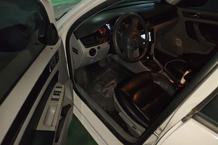 Used Volkswagen Bora 2013 1.6L Automatic Fashion Model