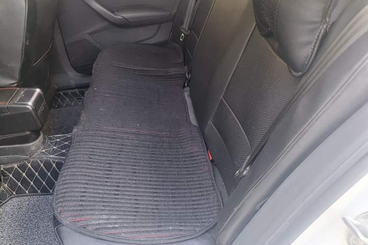 Used Volkswagen Santana 2016 1.6L Manual Fashion Edition Left Rear Seat