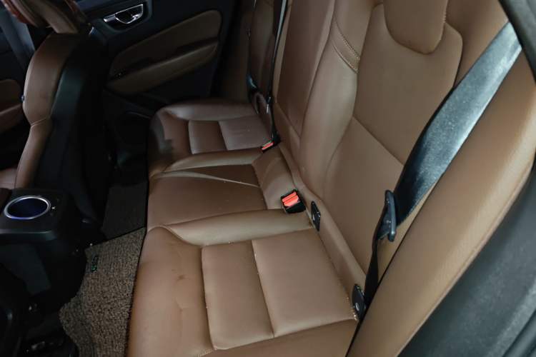 Used Volvo XC60 2022 B5 4x4 Zhiyi Luxury Edition Left Rear Seat