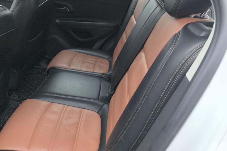 Used Chevrolet Trax 2014 1.4T Automatic Two-Wheel Drive Comfort Version Left Rear Seat