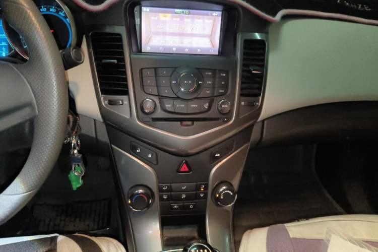 Used Chevrolet Cruze 2015 1.5L Classic SE MT
