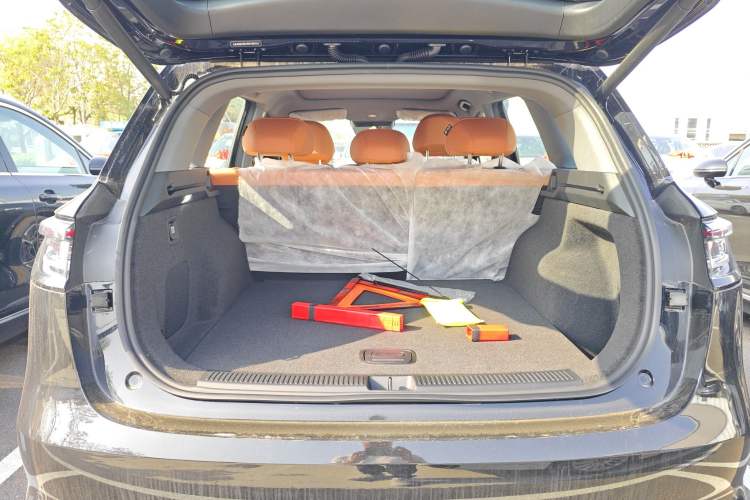 Used Hima H5 2025 Model Pure Electric Pro Trunk