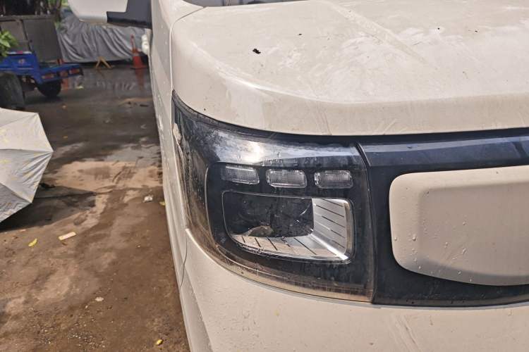 Used CHANGAN KAICHENG Ruixing EM60 2025 Passenger Version Comfort Edition 6 Seats 300 km Range Side-Hinged Doors Right Front Headlight