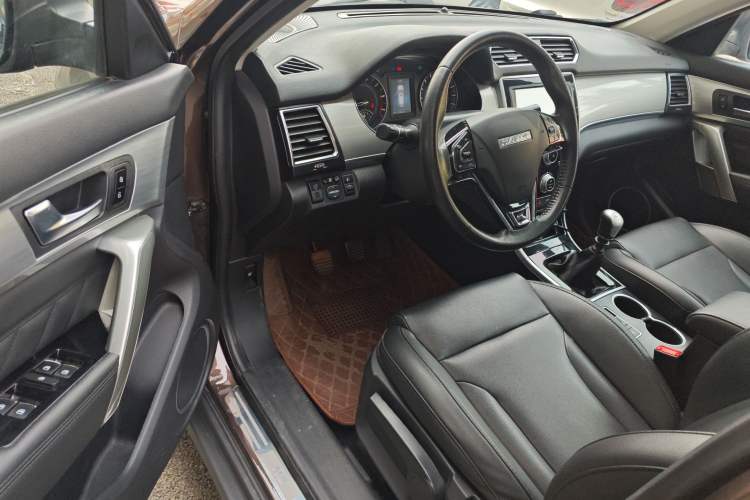 Used Haval H2 2016 Red-Label 1.5T Manual Two-Wheel Drive Luxury Model