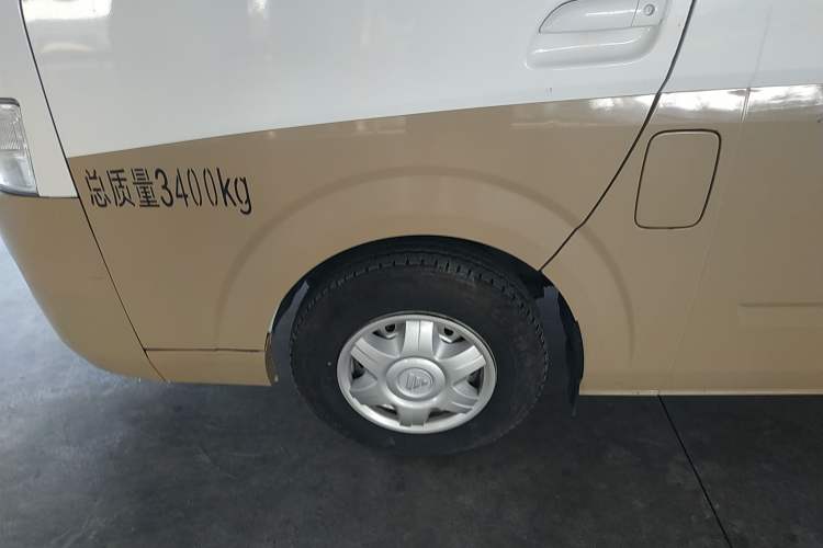 Used Foton Scenic G9 2021 2.4L Gasoline Commercial Version Long Wheelbase High Roof 9-Seater with Clear Window 4K22D4M