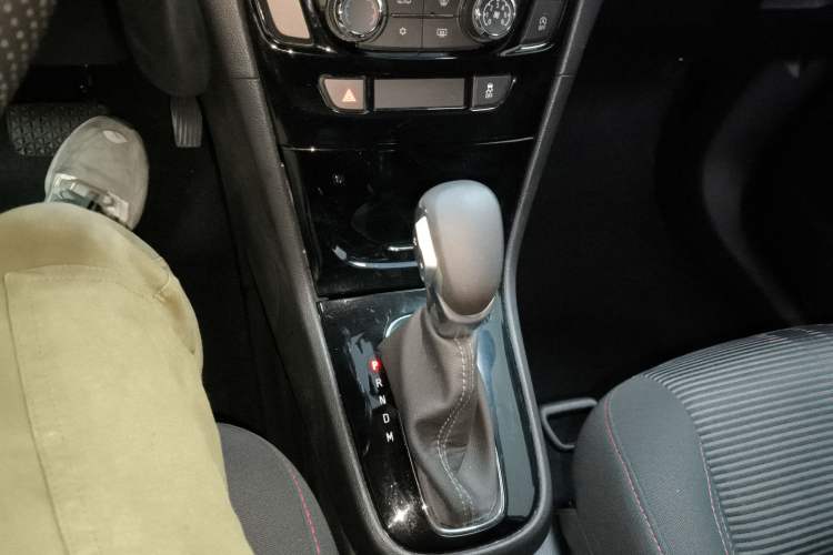 Used Buick Encore 2018 18T Automatic Two-Wheel Drive Urban Leading Model
