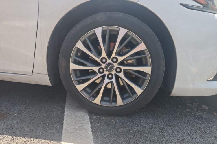 Used Lexus ES 2020 300h Smart Hybrid Special Limited Edition