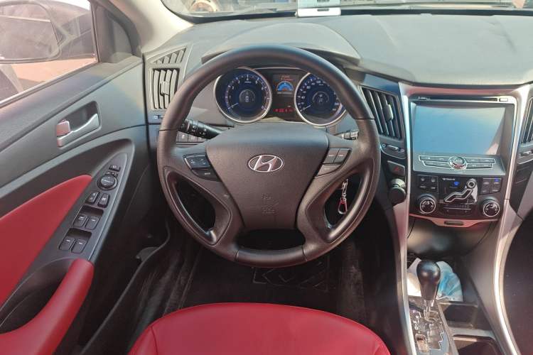Used Hyundai Sonata 2011 2.0L Automatic Leading Edition
