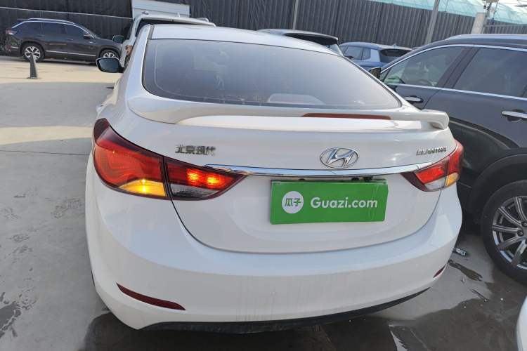 Used Hyundai Elantra (5th Generation / Langdong) 2016 1.6L Automatic Smart Version