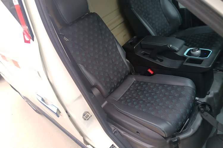 Used BAIC Changhe EV5 2019 270KM range version Right Front Seat