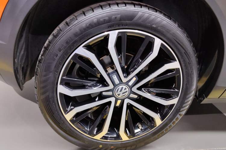 Used Volkswagen T-ROC 2019 280TSI DSG Two-Wheel Drive Comfort Version China VI Standard