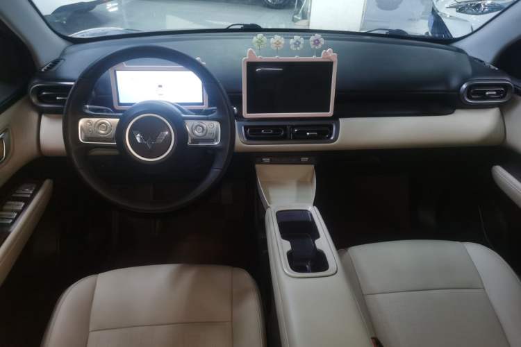 Used Wuling Bingo PLUS 2024 330 km Range Five-Seater Version