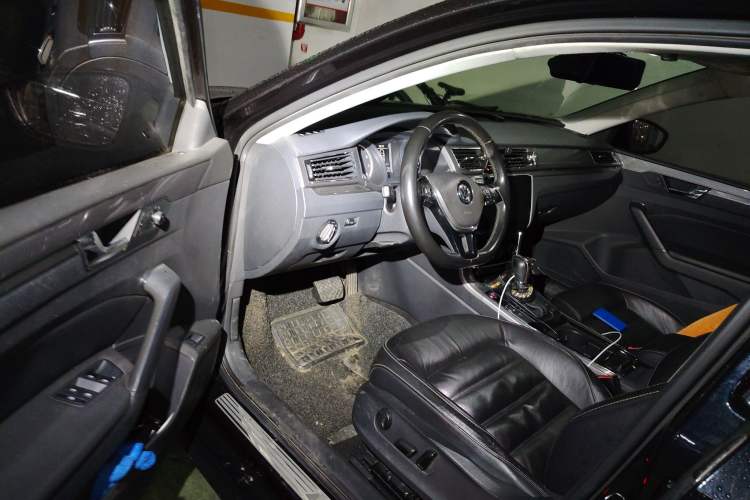 Used Volkswagen Passat 2017 330TSI DSG Luxury Edition
