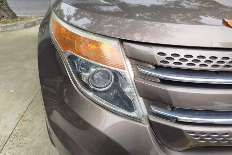 Used Ford Explorer 2013 3.5L Deluxe Model Right Front Headlight