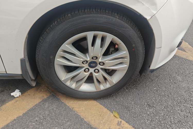 Used Ford Focus 2012 Sedan 1.6L Manual Comfort Model