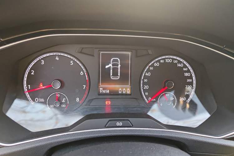 Used Volkswagen T-ROC 2018 280TSI DSG Two-Wheel-Drive Comfort Version China V Standard