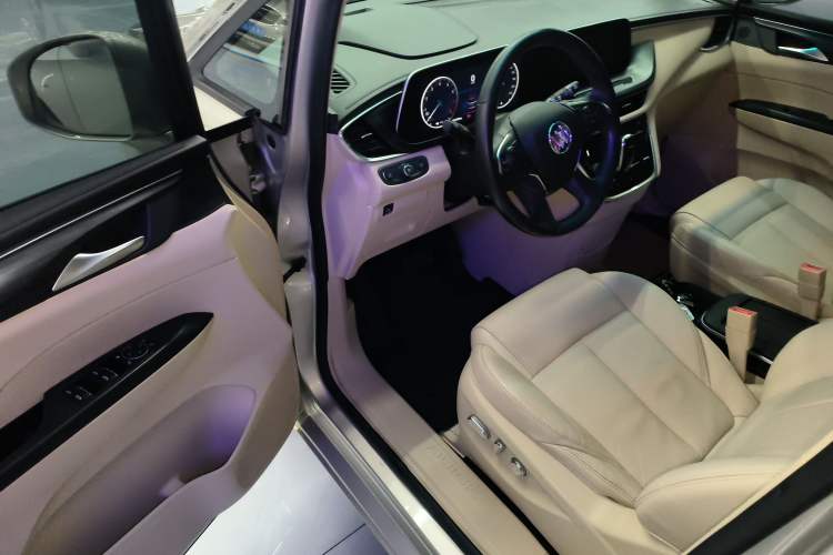 Used Buick GL8 2022 ES Landtrek 653T Luxury Edition