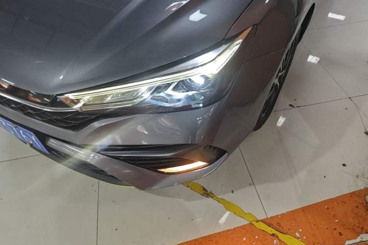 Used Roewe i5 2021 Revised Version 1.5L CVT Diamond Edition
