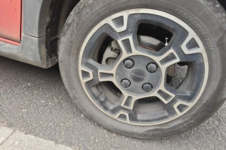 Used Geely Galaxy Panda 2024 200km Panda Rider Right Front Wheel Hub