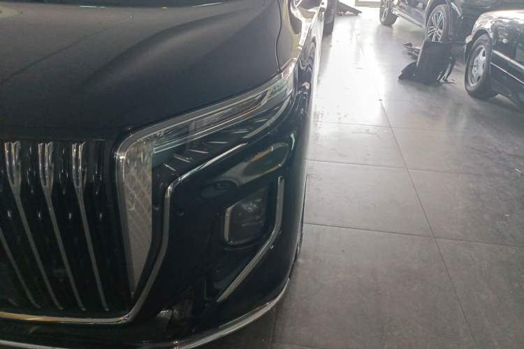 Used Hongqi HQ9 PHEV 2024 2.0T Four-Wheel Drive Luxury Edition Left Front Headlight