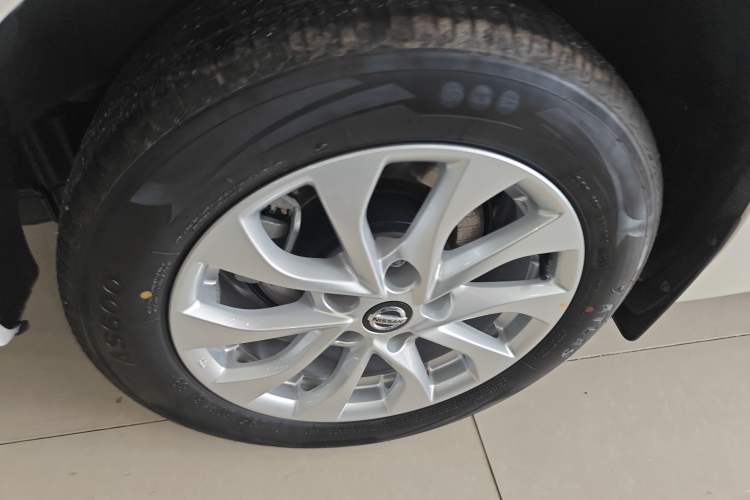 Used Nissan Sylphy 2024 Restyled Version 2 Classic 1.6XE CVT Comfort Edition Right Rear Wheel Hub