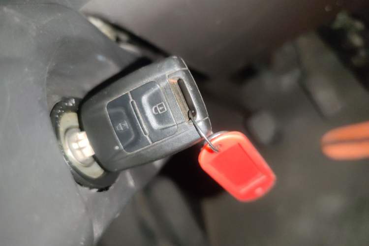 Used Wuling EV50 2021 Box-Type Logistics Vehicle Bocreat Penghui 43.2 kWh Liyang Electric Control System
