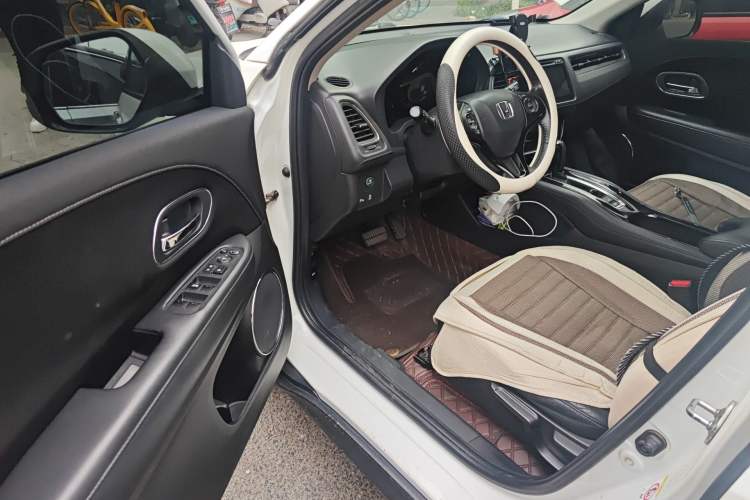 Used Honda Vezel 2015 1.8L CVT 2WD Luxury Model Driver Seat