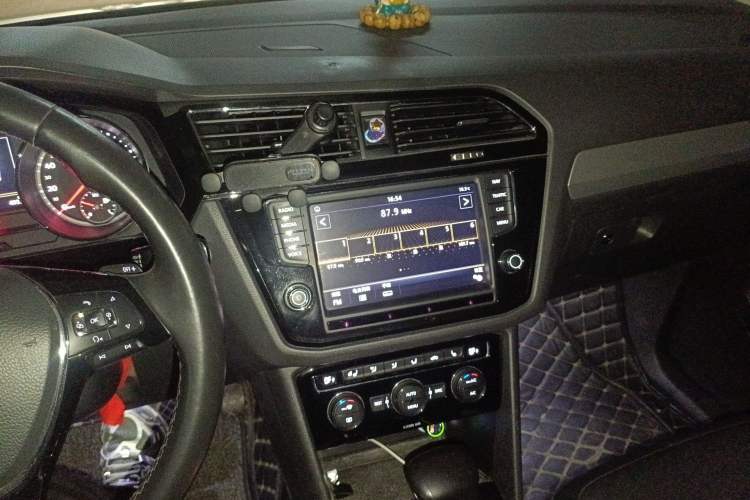 Used Volkswagen Tiguan L 2018 330TSI Automatic Two-Wheel Drive Luxury Edition
