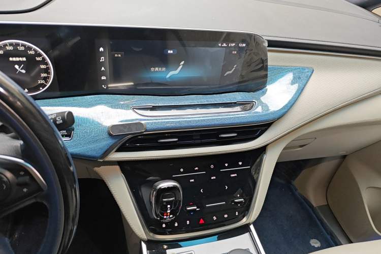 Used Buick GL8 2020 ES Land Cruiser 653T Comfort Edition