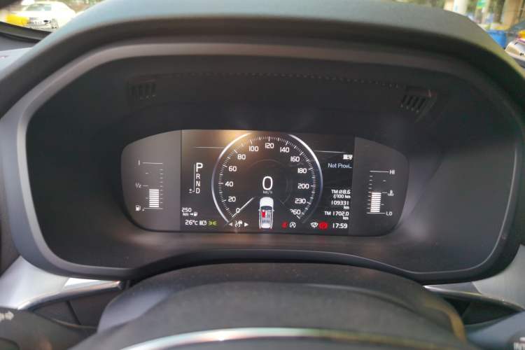 Used Volvo XC60 2021 T5 4x4 Smart Luxury Edition Instrument Cluster