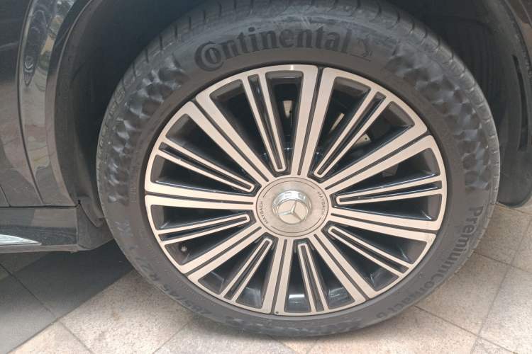 Used Mercedes-Benz Maybach GLS 2021 GLS 480 4MATIC Right Front Wheel Hub