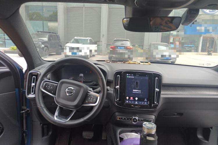 Used Volvo C40 2022 Long-Range Version
