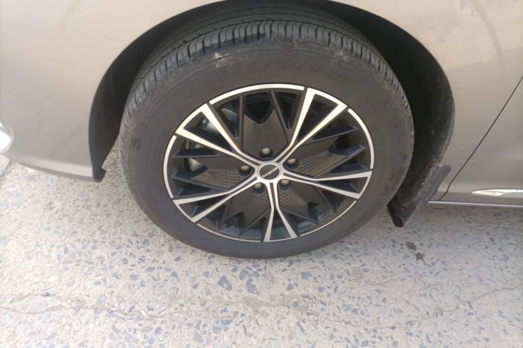 Used Roewe iMAX8 2023 400TGI Elite Edition
