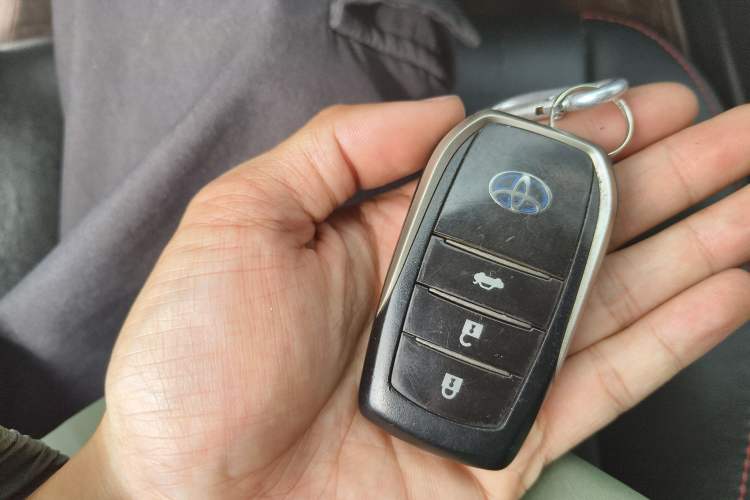 Used Toyota Levin 2017 Revised Dual-Engine 1.8H GS E-CVT Elite Sunroof Version China V Standard