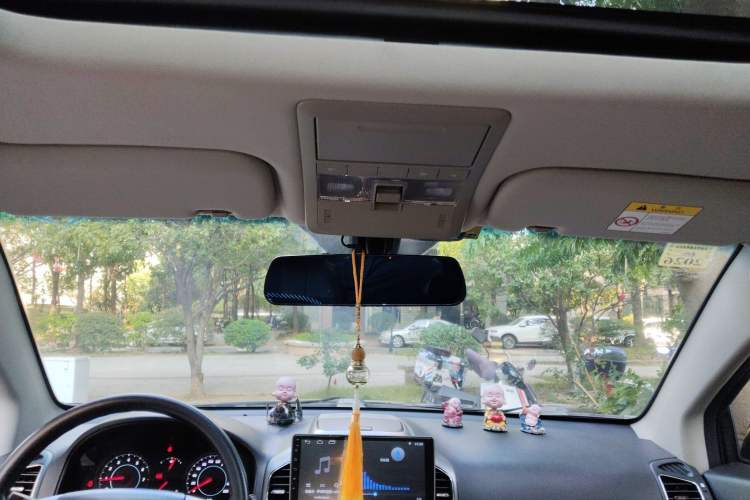 Used Chevrolet Captiva 2014 2.4L Two-Wheel Drive Urban Version 7 Seats
