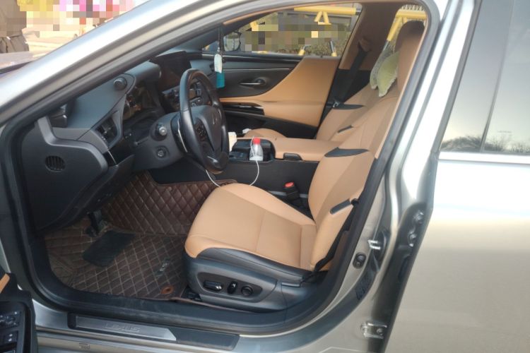 Used Lexus ES 2021 200 Excellence Edition Left Front Seat