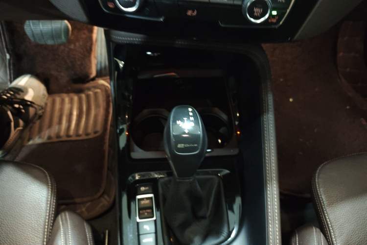 Used BMW X1 New Energy 2019 xDrive25Le Mileage Upgrade Version Gear Lever