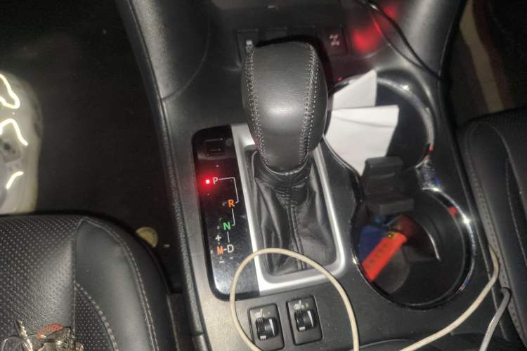 Used Toyota Highlander 2018 2.0T Four-Wheel Drive Luxury Edition 7 Seats China V Emission Standard
